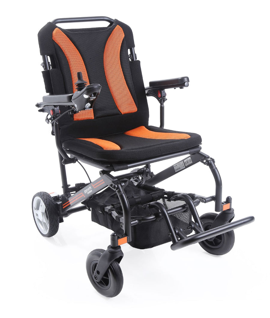 Carrozzina elettrica Mobility 820 - vista 3/4, sfondo bianco